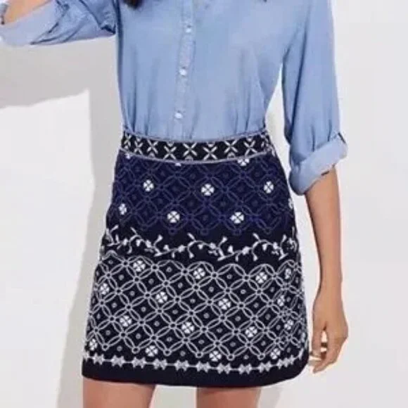 Loft Navy White Embroidered Lined Mini Skirt Classic Chic Size 8 - Picture 1 of 8